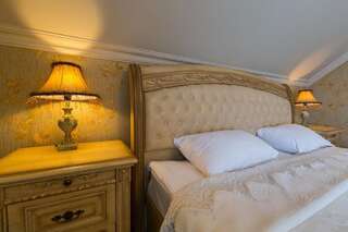 Гостиница Парус Парк-отель Москва  Улучшенный номер с кроватью размера king-size-6